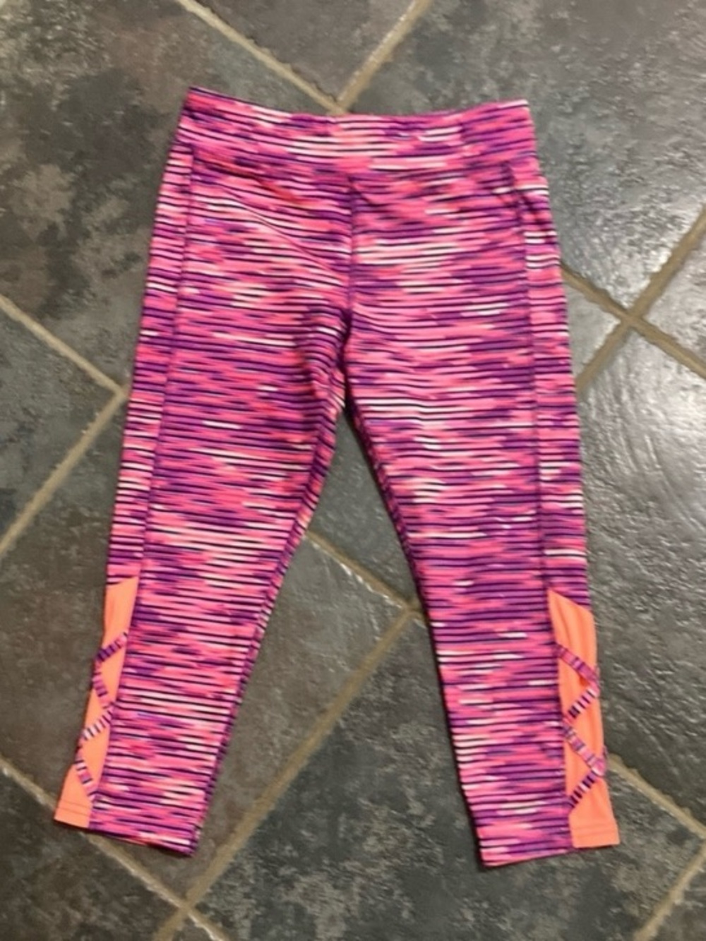 Champion Girls Pink and Purple Patterned Capri Leggings Size L 10/12